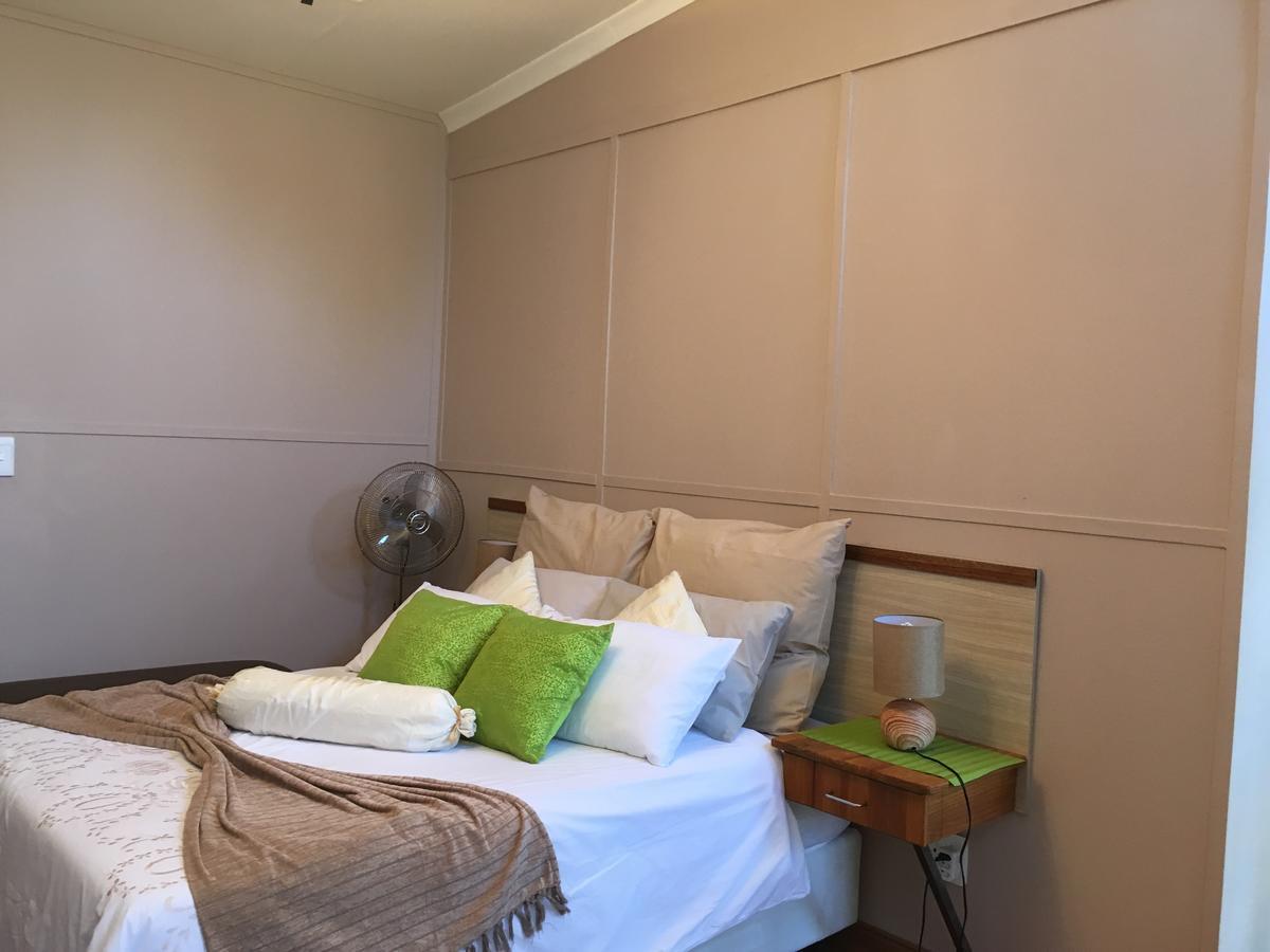 De Sandsteen Gastehuis Warden Ngoại thất bức ảnh